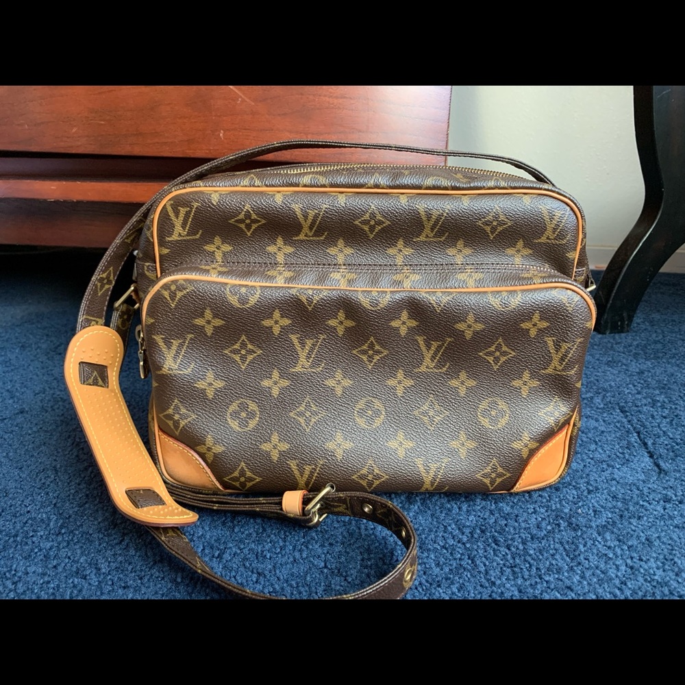 Louis Vuitton Nil 28 Monogram
